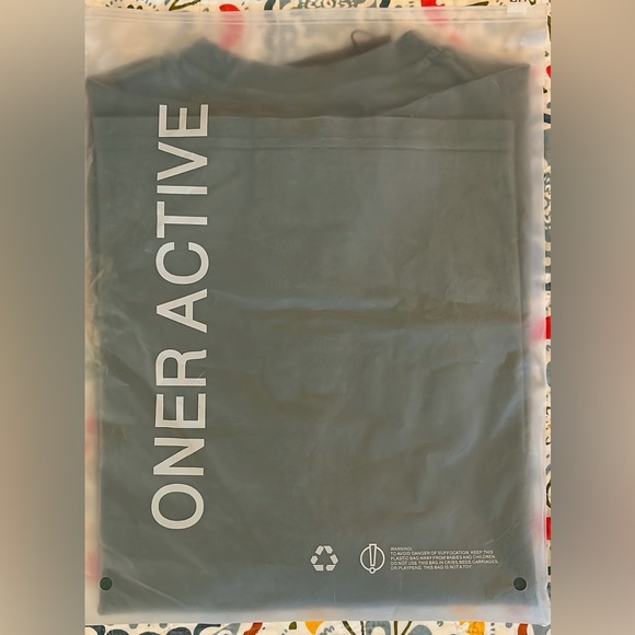 🆕 Oner Active Oversized Graphic Washed T-Shirt ~ ICED GREEN - Picture 9 of 9